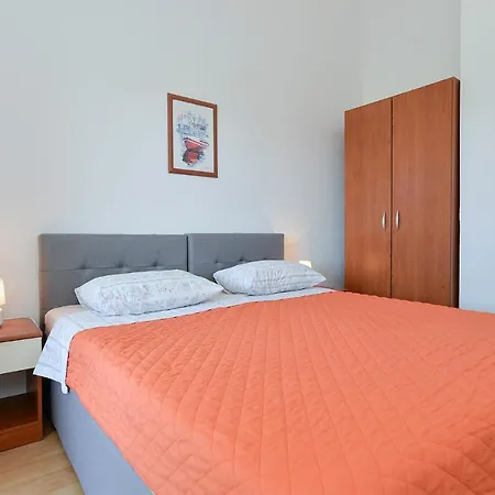 Apartamento Valbandon With Pool 31 *