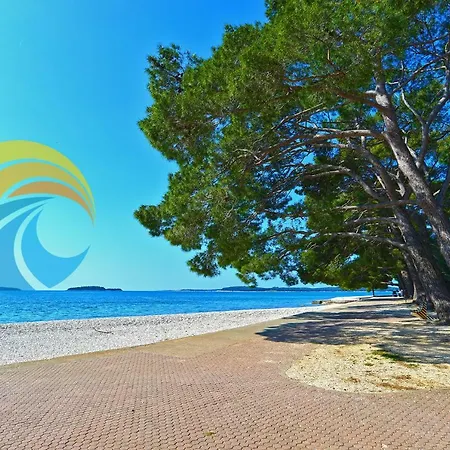 Valbandon With Pool 31 Apartamento Fažana