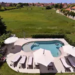 Valbandon With Pool 31 Apartment