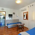 Apartment Valbandon With Pool 31 Fazana