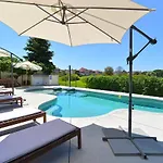 Apartment Valbandon With Pool 31 *