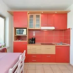 Apartment Valbandon With Pool 31 Fazana