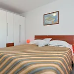 Apartment Valbandon With Pool 31 Fazana