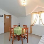 Valbandon With Pool 31 Apartment
