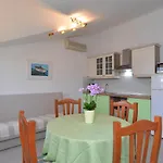 Apartment Valbandon With Pool 31 Fazana