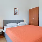 Apartment Valbandon With Pool 31 *