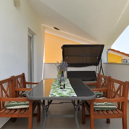 Valbandon With Pool 31 Apartment